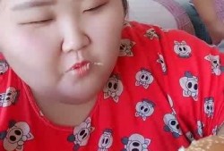 网红小姐姐吃哈密瓜,哈密瓜诱惑满满