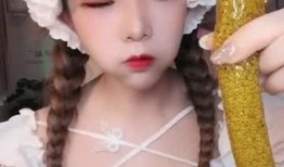 网红小姐姐吃哈密瓜,哈密瓜诱惑满满