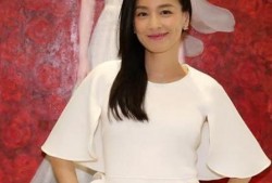 张庭鞋子爆料视频播放,揭秘明星私服背后的秘密