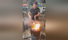 小胖爆料捣鱼刺的视频,捣鱼刺美食制作全过程